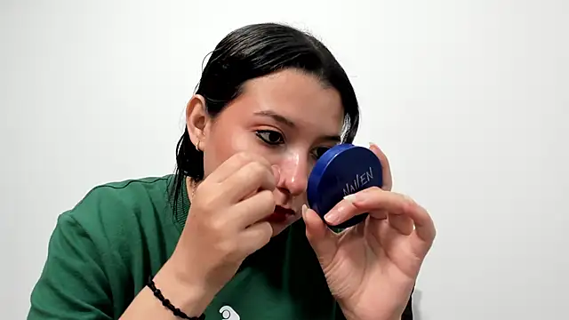 cami-01 online show from November 22, 8:30 pm