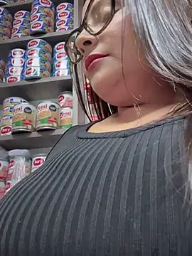 Snapshot of Sol_biglips chatting on December 21, 12:31 am Sol biglips online show from December 21, 12:31 am