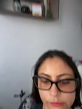 Snapshot of Sol_biglips chatting on March 5, 4:24 pm Sol biglips online show from March 5, 4:24 pm