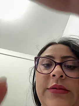 Sol biglips online show from February 11, 4:45 pm