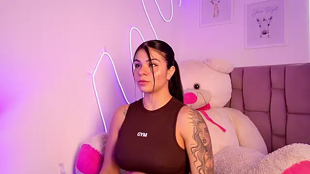 Snapshot of SophiaKarson chatting on November 13, 6:40 pm SophiaKarson online show from November 13, 6:40 pm