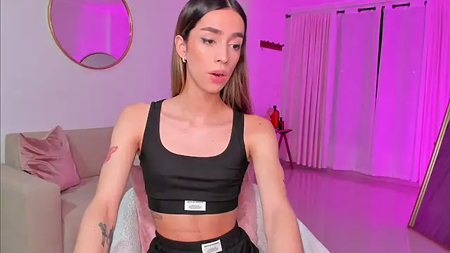 Snapshot of Emmavr chatting on January 5, 4:58 am Emmavr online show from January 5, 4:58 am