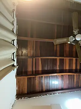 Snapshot of tom_thick chatting on March 11, 2:32 am tom thick online show from March 11, 2:32 am