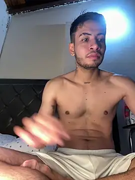 Snapshot of tom_thick chatting on March 20, 7:35 pm tom thick online show from March 20, 7:35 pm