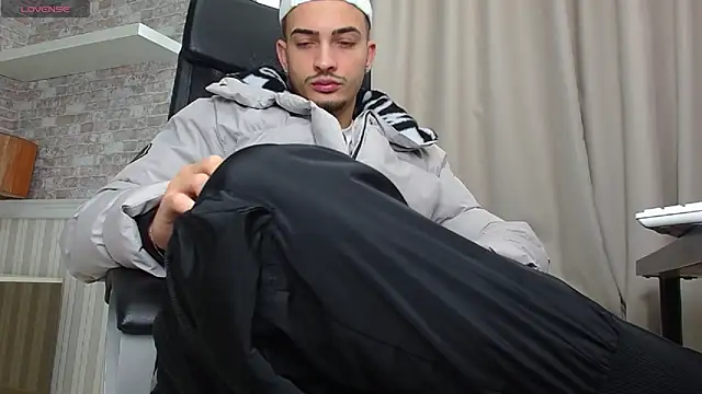 BrandonTate online show from November 26, 7:53 am