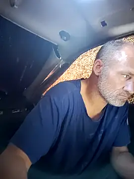 Snapshot of FloppyPickle4u chatting on February 11, 9:56 pm FloppyPickle4u online show from February 11, 9:56 pm