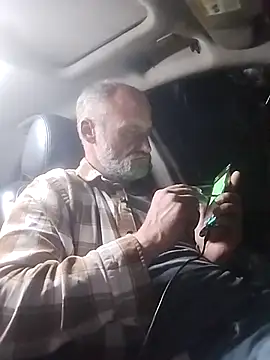 Snapshot of FloppyPickle4u chatting on February 16, 3:47 am FloppyPickle4u online show from February 16, 3:47 am