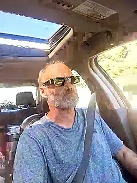 Snapshot of FloppyPickle4u chatting on September 15, 6:30 pm FloppyPickle4u online show from September 15, 6:30 pm