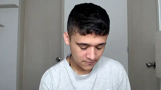 kaiine190 online show from March 7, 10:56 am