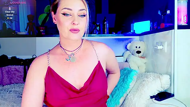 Snapshot of _JuliaSpace_ chatting on July 23, 4:49 pm JuliaSpace online show from July 23, 4:49 pm