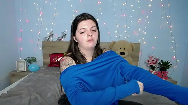 PamDares online show from January 20, 5:59 pm