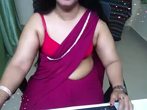 Snapshot of Arushisingh8888 chatting on November 6, 9:54 am Arushisingh8888 online show from November 6, 9:54 am
