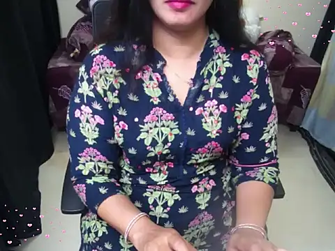 Snapshot of Arushisingh8888 chatting on December 16, 12:54 pm Arushisingh8888 online show from December 16, 12:54 pm