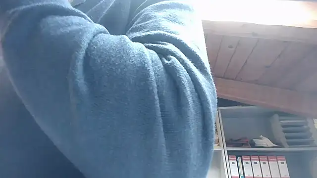 TWENTYONE0021 online show from October 28, 11:14 am