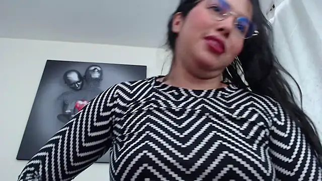 Snapshot of KatrinaRolan chatting on November 13, 9:58 pm KatrinaRolan online show from November 13, 9:58 pm