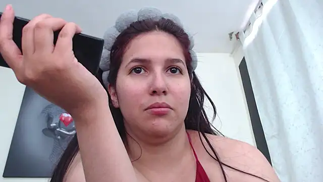 Snapshot of KatrinaRolan chatting on June 15, 10:12 pm KatrinaRolan online show from June 15, 10:12 pm