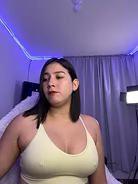 BellaNaye  online show from February 27, 11:04 pm