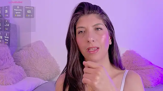 Snapshot of Megannklein chatting on March 2, 3:09 am Megannklein online show from March 2, 3:09 am