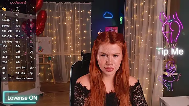 Snapshot of KristinaMoon chatting on February 7, 3:30 pm KristinaMoon online show from February 7, 3:30 pm