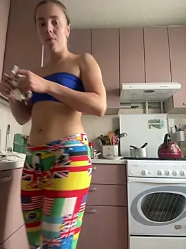 Snapshot of AlisaKissss chatting on September 15, 7:30 am AlisaKissss online show from September 15, 7:30 am