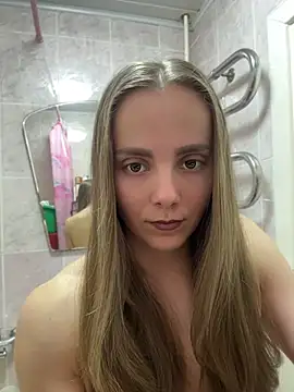 Snapshot of AlisaKissss chatting on May 3, 5:02 am AlisaKissss online show from May 3, 5:02 am
