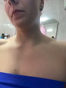 Snapshot of AlisaKissss chatting on May 15, 7:43 pm AlisaKissss online show from May 15, 7:43 pm