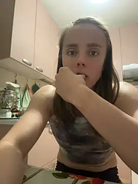 Snapshot of AlisaKissss chatting on June 2, 7:16 pm AlisaKissss online show from June 2, 7:16 pm