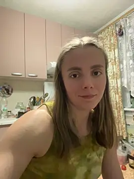 Snapshot of AlisaKissss chatting on June 6, 7:29 pm AlisaKissss online show from June 6, 7:29 pm