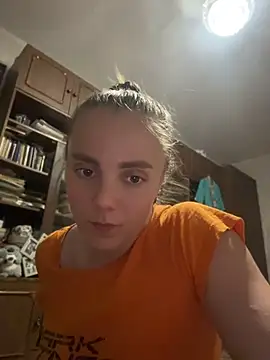 Snapshot of AlisaKissss chatting on June 7, 7:17 pm AlisaKissss online show from June 7, 7:17 pm