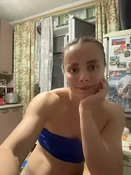 Snapshot of AlisaKissss chatting on June 23, 7:23 pm AlisaKissss online show from June 23, 7:23 pm