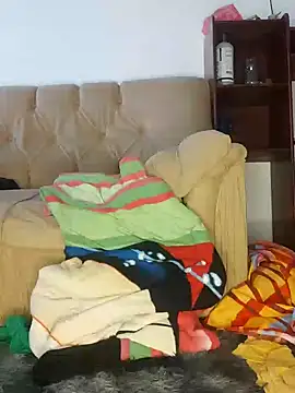 Snapshot of adhara-daaal chatting on December 29, 5:01 pm adhara-daaal online show from December 29, 5:01 pm