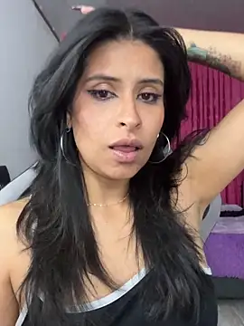 Snapshot of _elektrah chatting on May 7, 3:56 am elektrah online show from May 7, 3:56 am