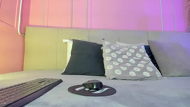 Emelyy Carter online show from September 24, 11:57 am