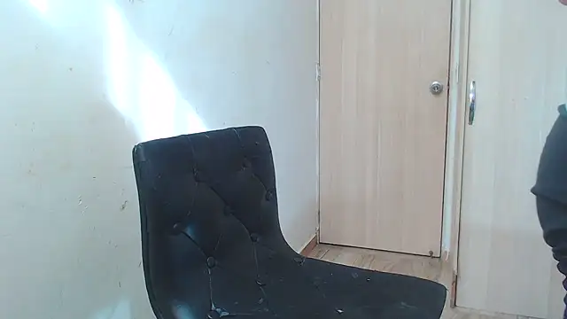 Snapshot of Jhhan234 chatting on June 19, 8:34 pm Jhhan234 online show from June 19, 8:34 pm