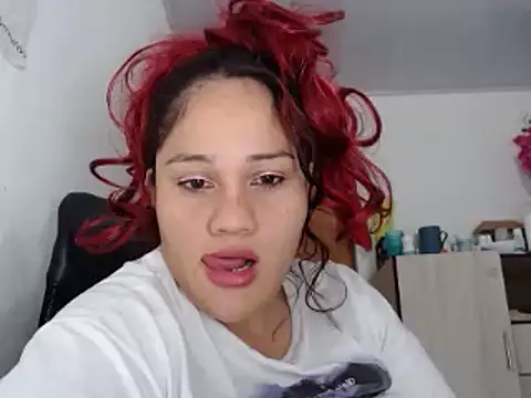 Snapshot of melissa4855 chatting on December 21, 12:53 am melissa4855 online show from December 21, 12:53 am