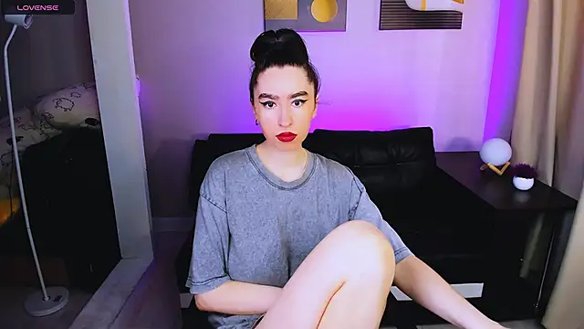 Snapshot of Lily_xBabe chatting on June 11, 3:32 pm Lily xBabe online show from June 11, 3:32 pm