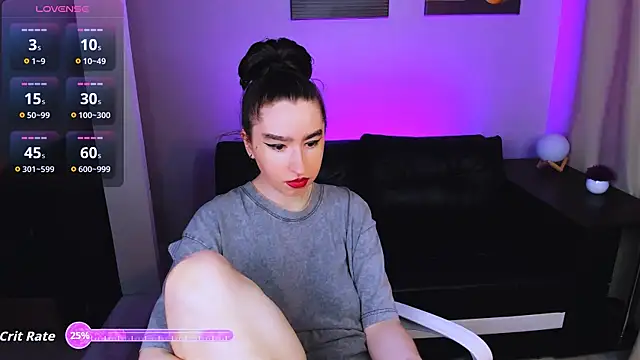 Snapshot of Lily_xBabe chatting on June 25, 2:21 pm Lily xBabe online show from June 25, 2:21 pm