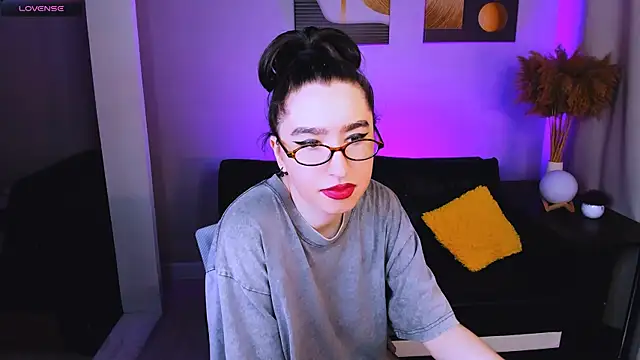 Snapshot of Lily_xBabe chatting on June 26, 2:21 pm Lily xBabe online show from June 26, 2:21 pm