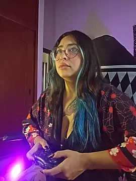 sweetcoralinee online show from March 13, 3:07 pm