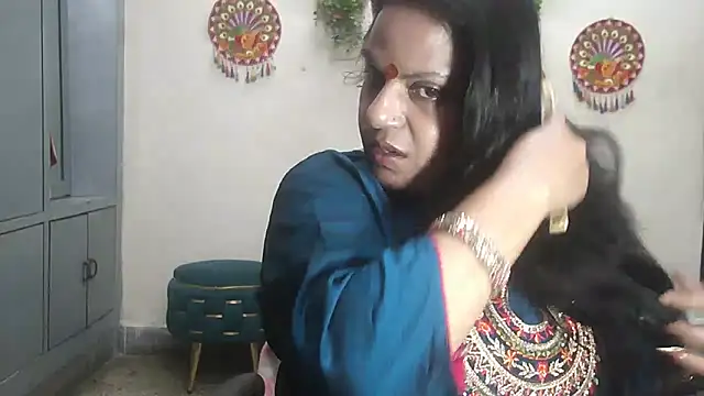 Snapshot of Sexy_komolika chatting on April 1, 4:15 pm Sexy komolika online show from April 1, 4:15 pm