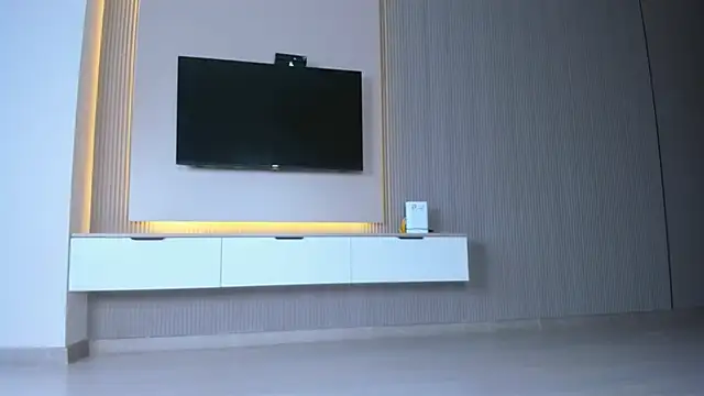 Cherrypie 001 online show from December 15, 7:45 am