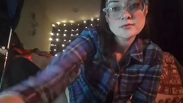 Snapshot of EyaDivine1 chatting on December 29, 9:41 pm EyaDivine1 online show from December 29, 9:41 pm