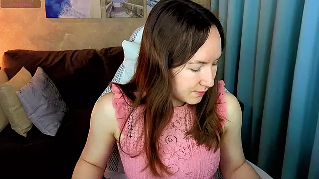 Snapshot of Little_doll_meow chatting on December 18, 2:50 am Little doll meow online show from December 18, 2:50 am