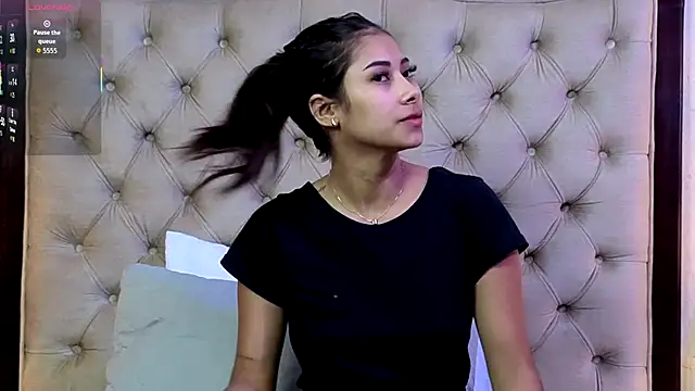 Snapshot of MontVta chatting on December 15, 12:09 pm MontVta online show from December 15, 12:09 pm