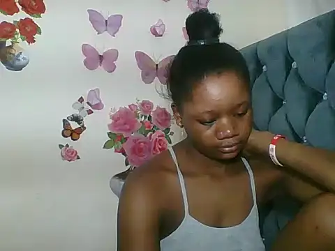 HotJeylee online show from September 17, 2:30 pm