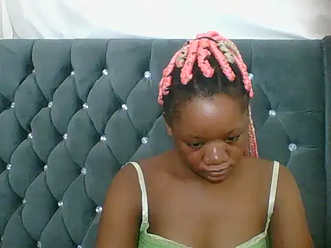 HotJeylee online show from March 1, 7:05 pm