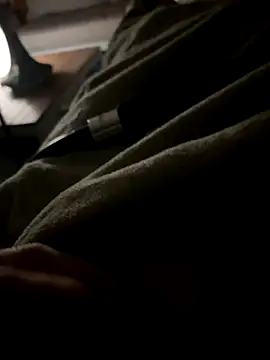 Snapshot of fuckitzer chatting on November 4, 9:36 pm fuckitzer online show from November 4, 9:36 pm