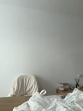 streetdoll online show from November 14, 3:00 pm