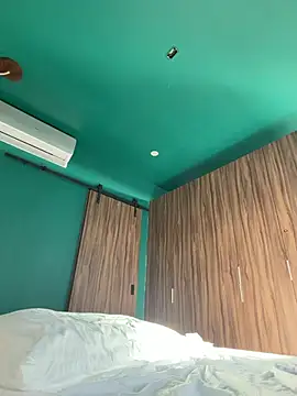 streetdoll online show from March 7, 1:08 pm