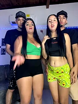 Snapshot of royalgirls_x chatting on November 12, 1:28 am royalgirls x online show from November 12, 1:28 am